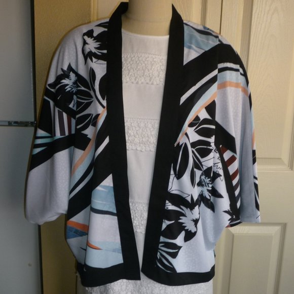 CHICO’S Reversible  Cocoon Ruana Wrap - Picture 5 of 16